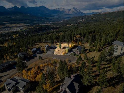 15 Kananaskis Drive, Coleman, AB 