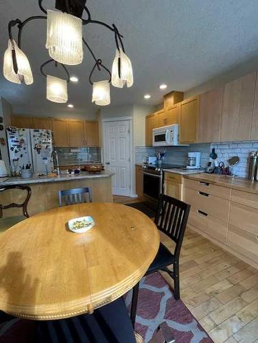 34 Fairway Village, Taber, AB - Indoor