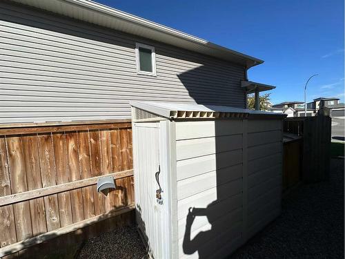 334 Mt Sundance Landing West, Lethbridge, AB - Outdoor With Exterior