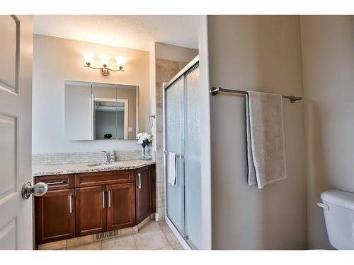 332 Stonecrest Place West, Lethbridge, AB - Indoor Photo Showing Bathroom