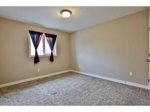 332 Stonecrest Place West, Lethbridge, AB - Indoor Photo Showing Other Room