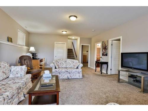 332 Stonecrest Place West, Lethbridge, AB - Indoor Photo Showing Living Room