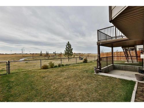 332 Stonecrest Place West, Lethbridge, AB - Outdoor