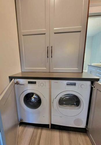 1262 6A Avenue South, Lethbridge, AB - Indoor Photo Showing Laundry Room