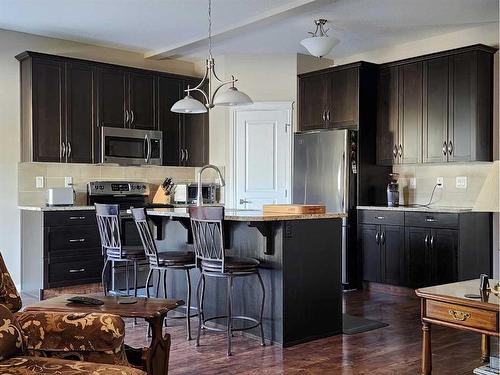 709 Twinriver Loop West, Lethbridge, AB - Indoor Photo Showing Kitchen