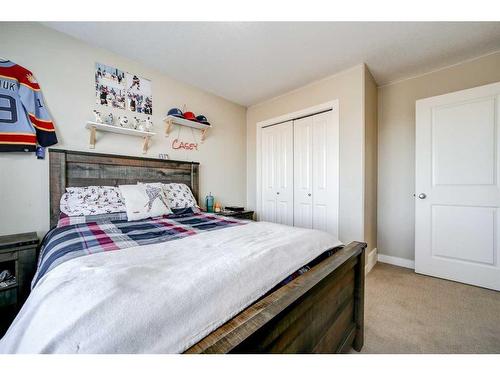 99 Mt Sundial Court West, Lethbridge, AB - Indoor Photo Showing Bedroom