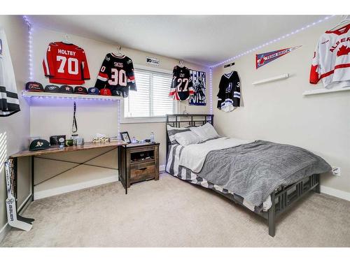 99 Mt Sundial Court West, Lethbridge, AB - Indoor Photo Showing Bedroom