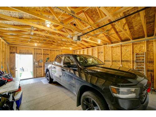 99 Mt Sundial Court West, Lethbridge, AB - Indoor Photo Showing Garage