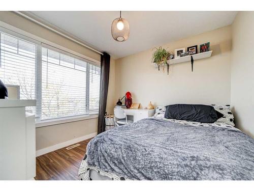 99 Mt Sundial Court West, Lethbridge, AB - Indoor Photo Showing Bedroom