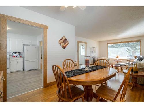 1717 15 Avenue South, Lethbridge, AB - Indoor Photo Showing Dining Room