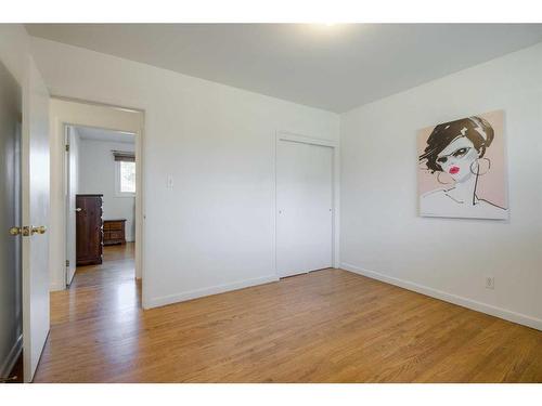 1717 15 Avenue South, Lethbridge, AB - Indoor Photo Showing Other Room