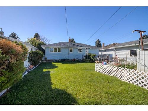 1717 15 Avenue South, Lethbridge, AB - Outdoor With Deck Patio Veranda