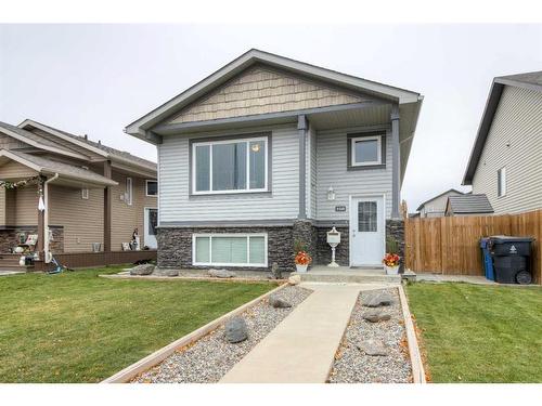 108 Mt Sundance Crescent West, Lethbridge, AB - Outdoor