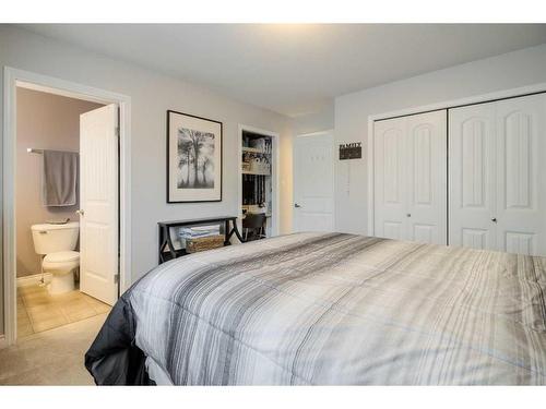 108 Mt Sundance Crescent West, Lethbridge, AB - Indoor Photo Showing Bedroom