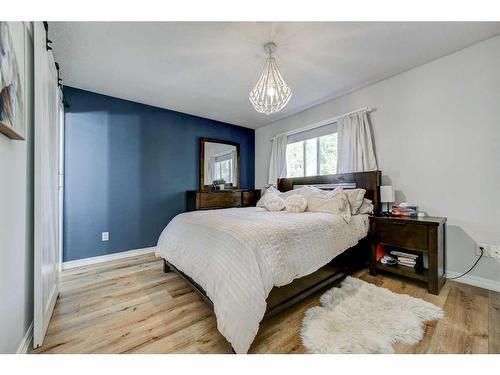 1004 24 Avenue, Coaldale, AB - Indoor Photo Showing Bedroom