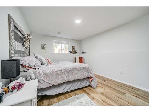 1004 24 Avenue, Coaldale, AB - Indoor Photo Showing Bedroom