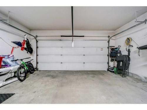 1004 24 Avenue, Coaldale, AB - Indoor Photo Showing Garage