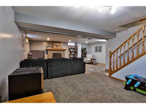 5608 55 Street, Taber, AB - Indoor