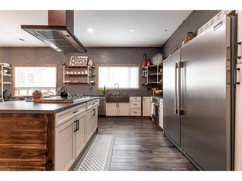 5428 Township Road 121, Rural Cypress County, AB - Indoor Photo Showing Kitchen