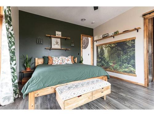 5428 Township Road 121, Rural Cypress County, AB - Indoor Photo Showing Bedroom