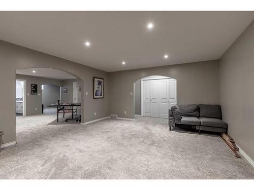 4918 40 Street, Taber, AB - Indoor