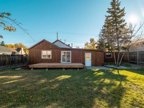 1114 John Avenue, Pincher Creek, AB - Outdoor