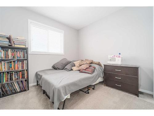 608-210 Firelight Way West, Lethbridge, AB - Indoor Photo Showing Bedroom