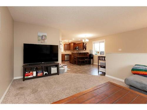 1116 13 Street South, Lethbridge, AB - Indoor Photo Showing Living Room