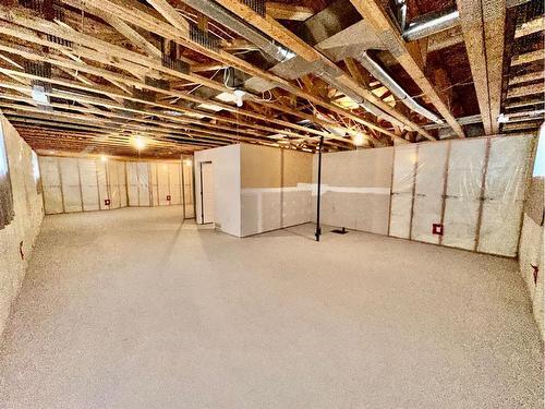 3-410 Couleecreek Boulevard South, Lethbridge, AB - Indoor Photo Showing Basement