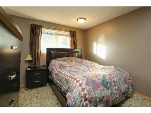 2022 23Rd Avenue North, Lethbridge, AB - Indoor Photo Showing Bedroom