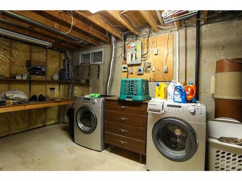 2022 23Rd Avenue North, Lethbridge, AB - Indoor Photo Showing Laundry Room