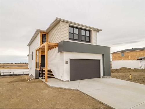 529 Malahat Green West, Lethbridge, AB - Outdoor