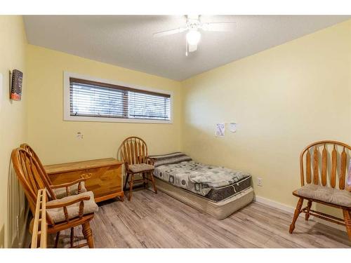 4816 51 Avenue, Taber, AB - Indoor Photo Showing Bedroom