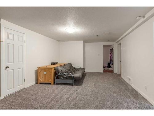 4816 51 Avenue, Taber, AB - Indoor Photo Showing Other Room