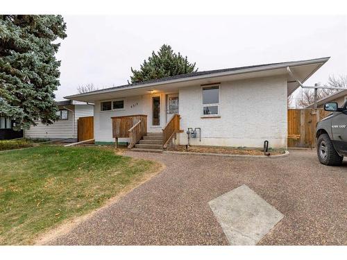 4816 51 Avenue, Taber, AB - Outdoor