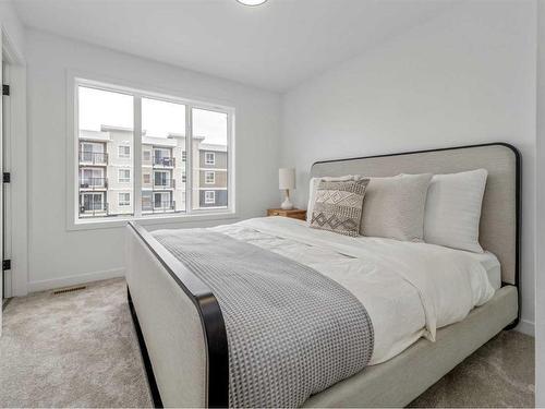 44 Blackwolf Lane North, Lethbridge, AB - Indoor Photo Showing Bedroom