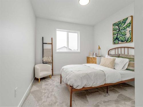 44 Blackwolf Lane North, Lethbridge, AB - Indoor Photo Showing Bedroom