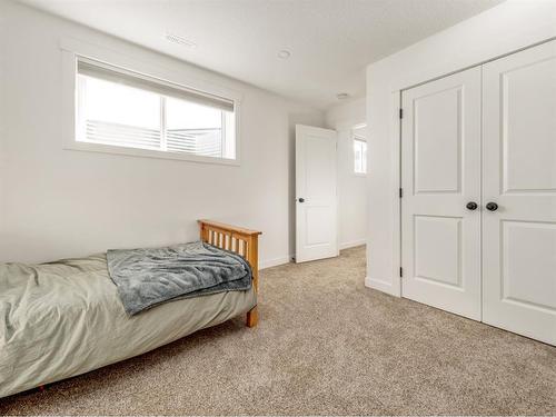 734 30 Street, Fort Macleod, AB - Indoor Photo Showing Bedroom