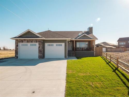 734 30 Street, Fort Macleod, AB - Outdoor