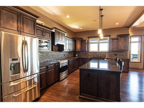 14 Countrylane Blvd, Rural Taber, M.D. Of, AB - Indoor Photo Showing Kitchen With Double Sink