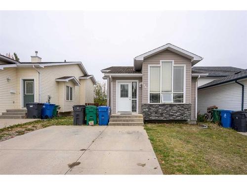 782 Blackfoot Terrace West, Lethbridge, AB - Outdoor