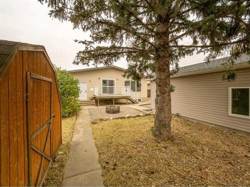 118 Mcgill Boulevard West, Lethbridge, AB - Outdoor With Deck Patio Veranda With Exterior