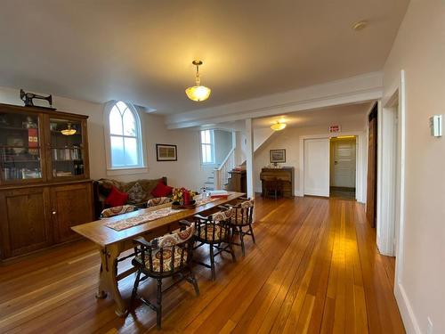 202 5 Street, Cowley, AB - Indoor Photo Showing Dining Room