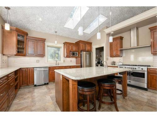 135 Stonecrest Point West, Lethbridge, AB - Indoor Photo Showing Kitchen