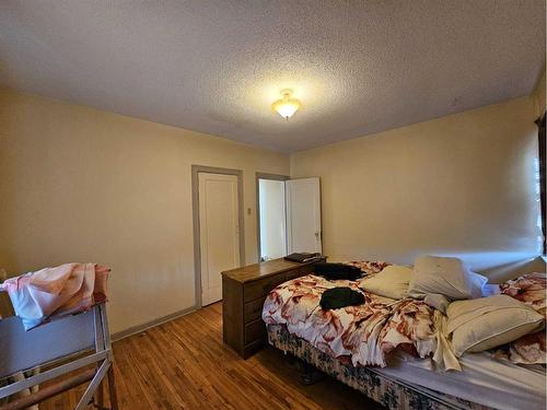 804 8 Avenue South, Lethbridge, AB - Indoor Photo Showing Bedroom