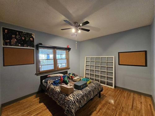 804 8 Avenue South, Lethbridge, AB - Indoor Photo Showing Bedroom