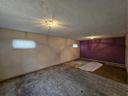 804 8 Avenue South, Lethbridge, AB - Indoor Photo Showing Other Room