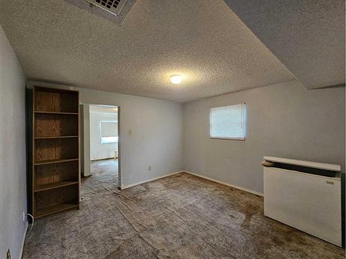 804 8 Avenue South, Lethbridge, AB - Indoor Photo Showing Other Room