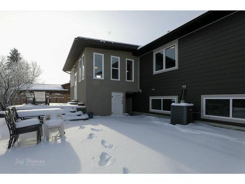 137 3Rd Street South, Picture Butte, AB - Outdoor