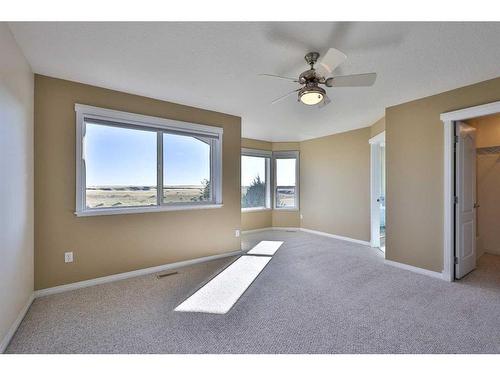 84 Canyon Boulevard West, Lethbridge, AB - Indoor